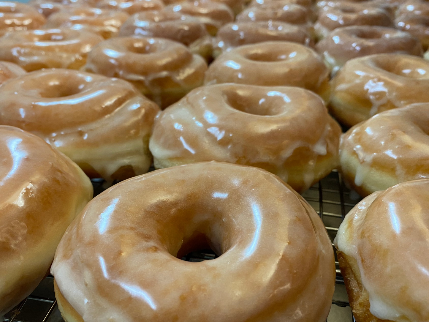 6 Pack Premium Glazed Donuts - Andrews Creek Primary School